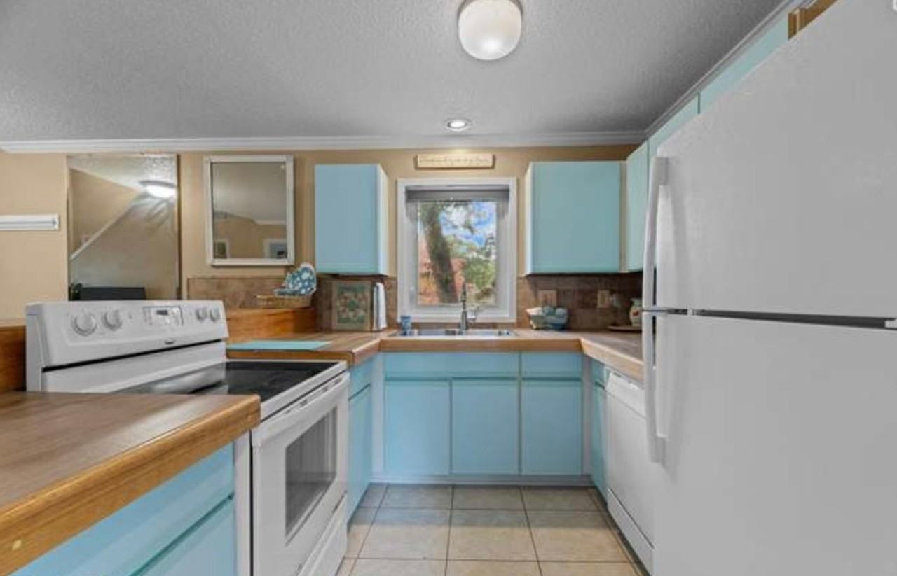 1505A Harbourside Dr - Photo 4 of 20