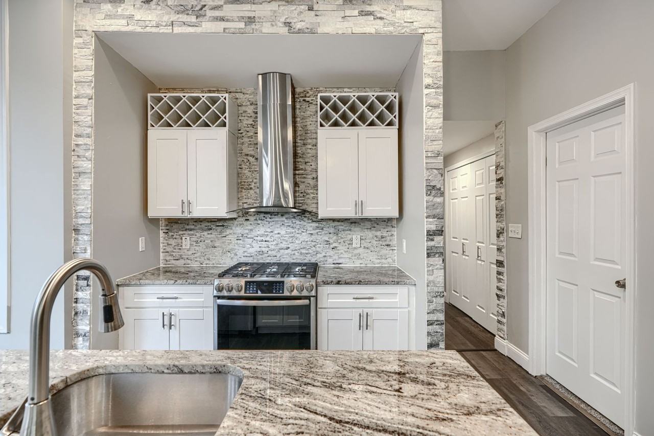 4012 Fernhill Ave - Photo 7 of 50