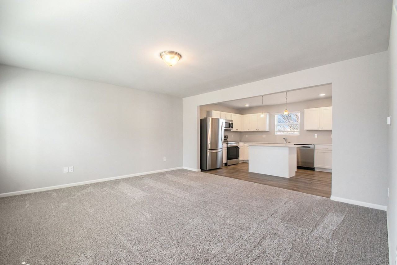 28 Mill Creek Avenue - Photo 7 of 23