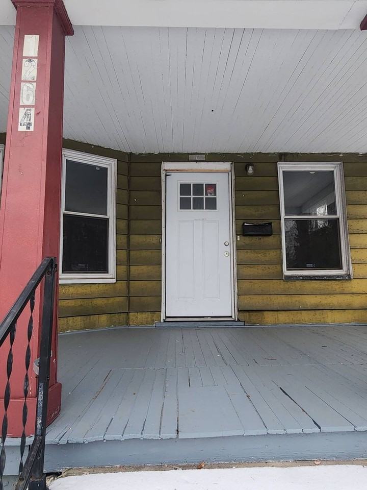 1264 E 111th St - Photo 2 of 25