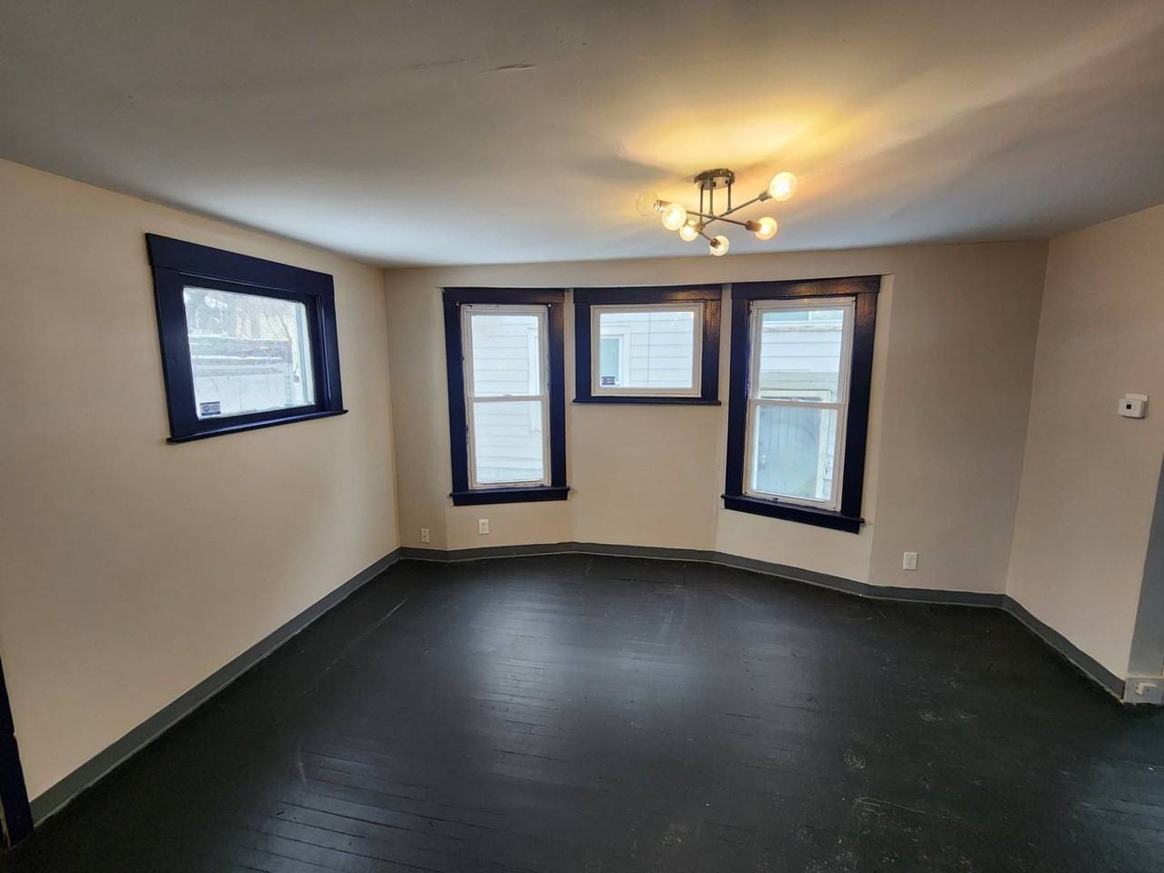 1264 E 111th St - Photo 6 of 25