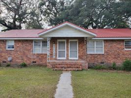 featured image of 230 Southwest Lamoyne Avenue