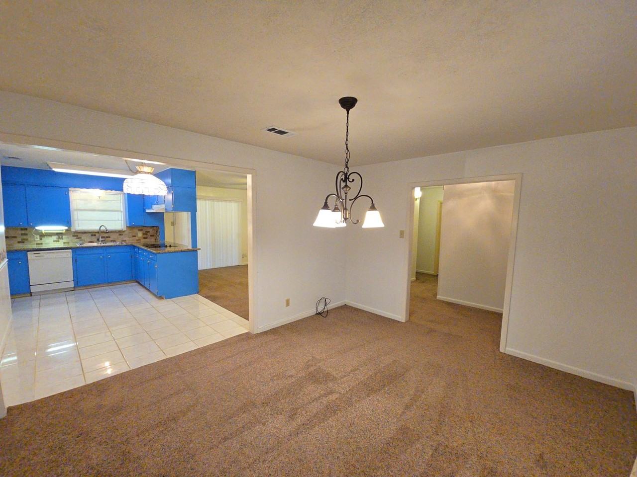 1206 Crescent Boulevard - Photo 3 of 33