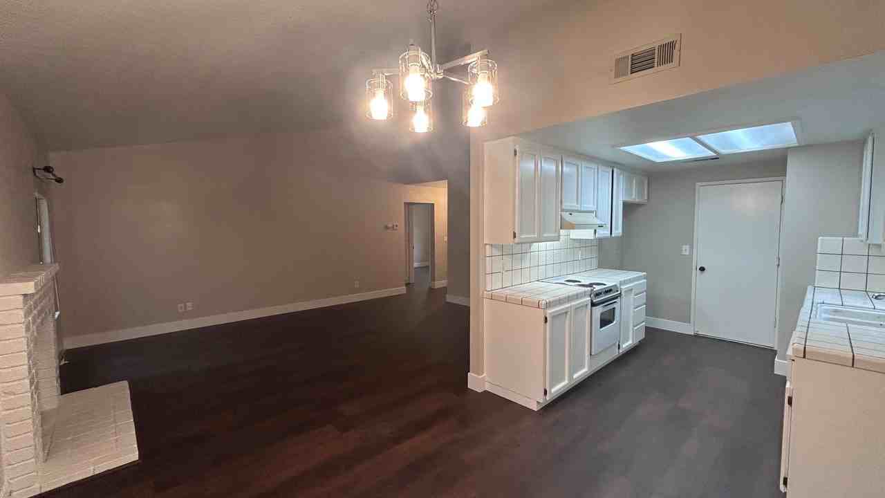 3545 Thomas More Way - Photo 3 of 20