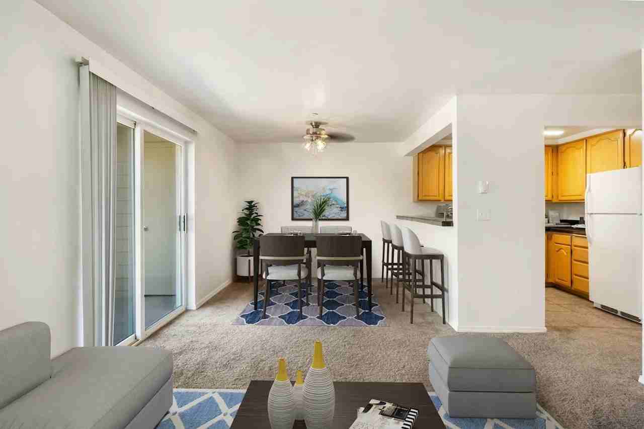 Bayview West Apartments - Photo 2 of 9