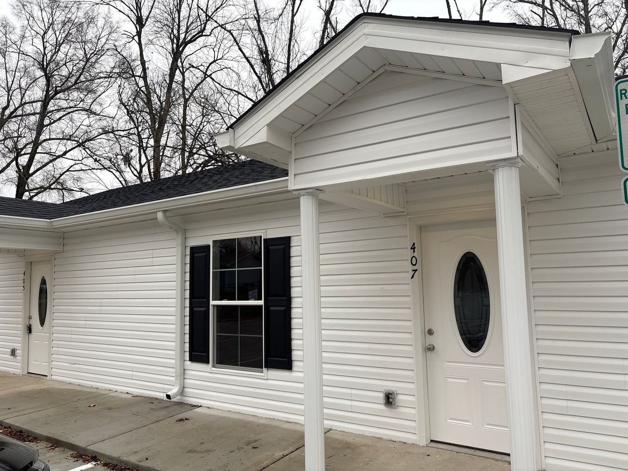 407 West Waggoner Street - Photo 4 of 19