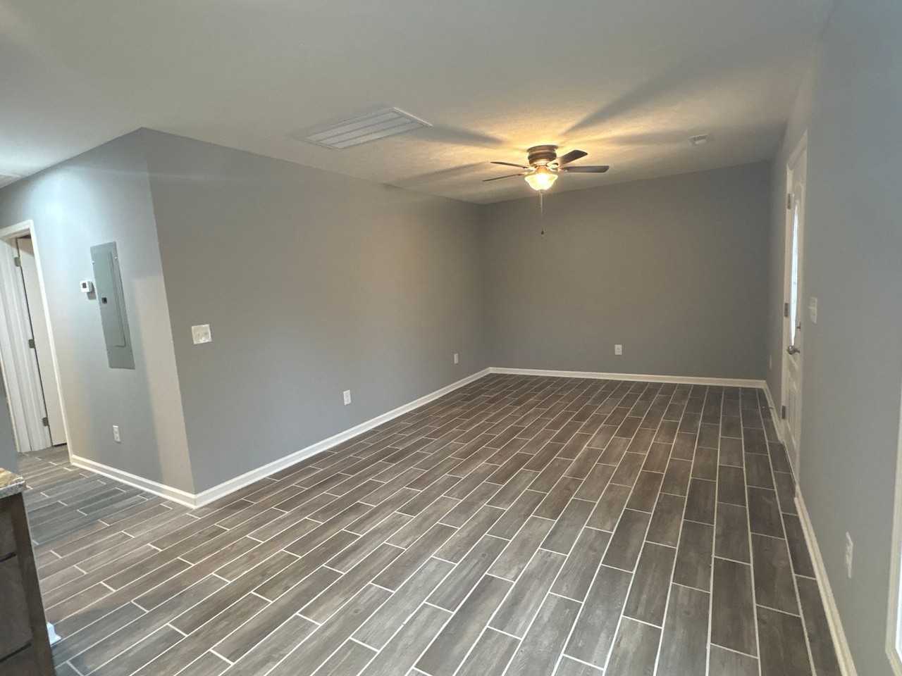 407 West Waggoner Street - Photo 6 of 19