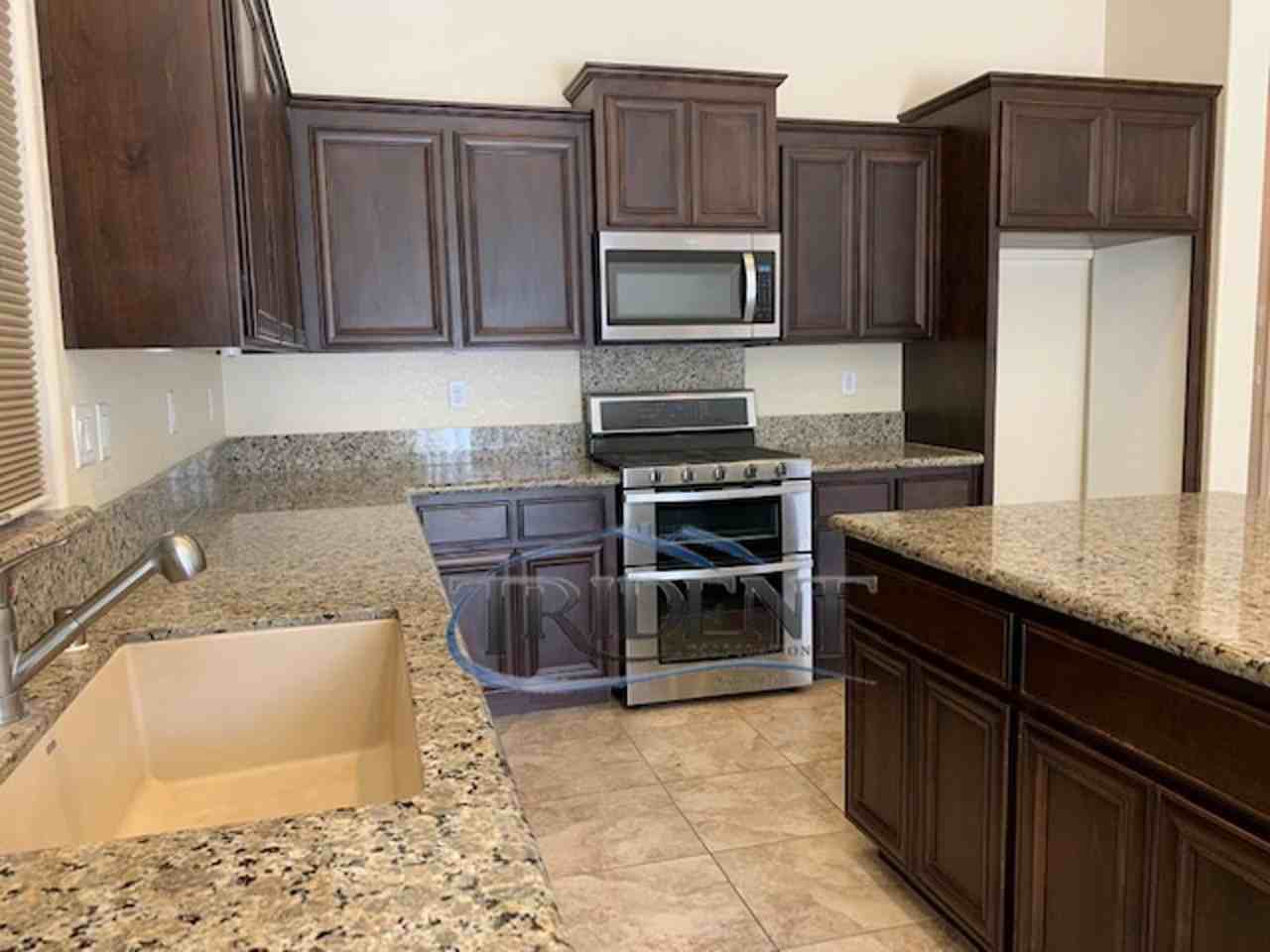 5530 Summerland Dr - Photo 6 of 25