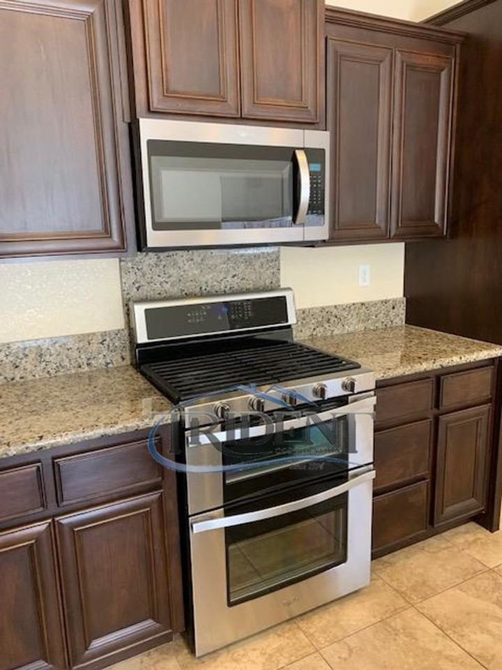 5530 Summerland Dr - Photo 7 of 25