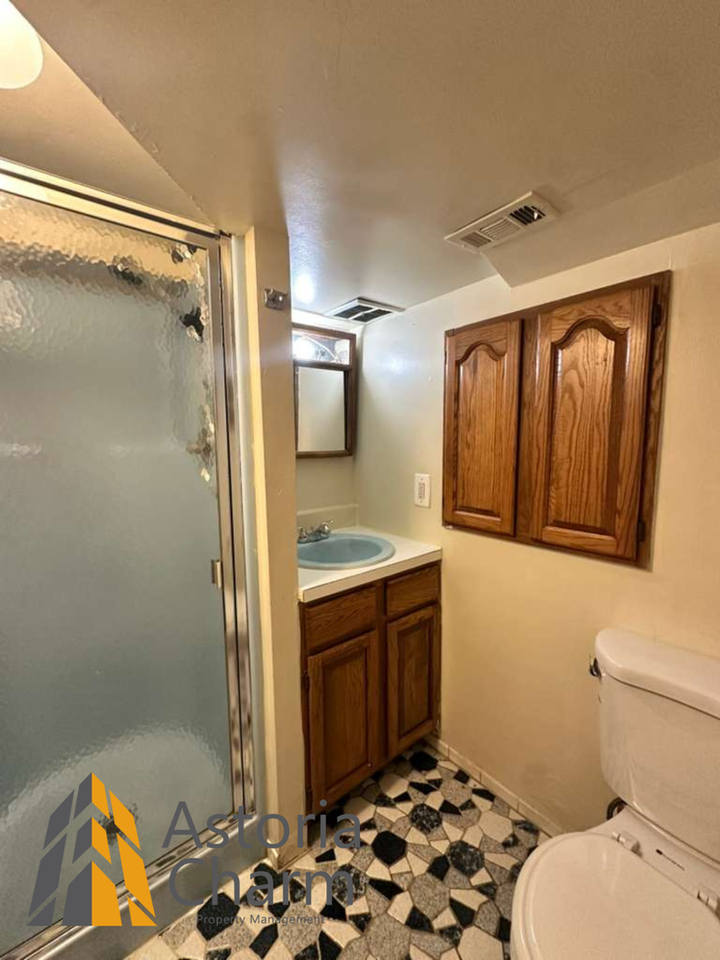 508 Wyeth St - Photo 7 of 28