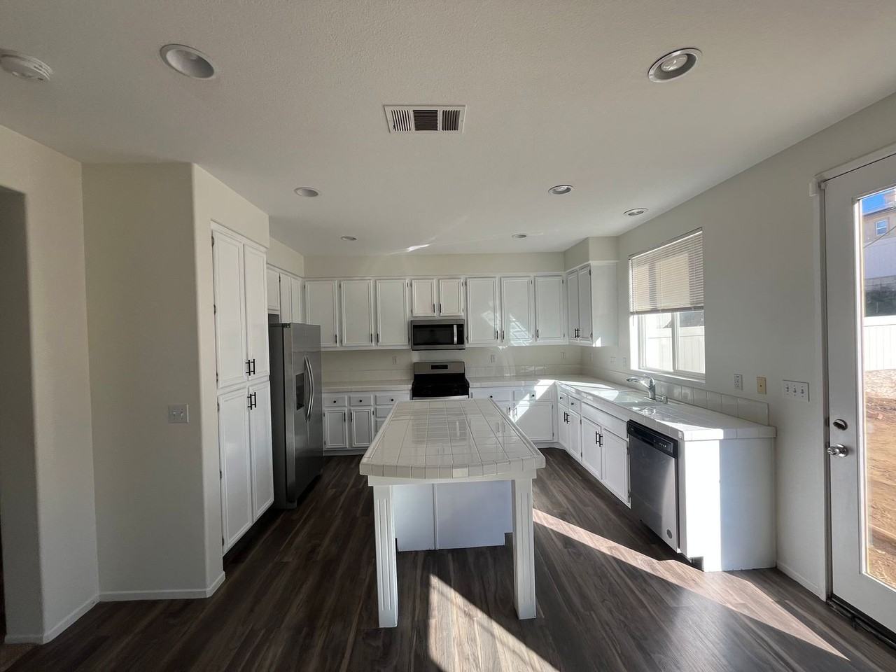 11158 Picard Pl - Photo 6 of 38