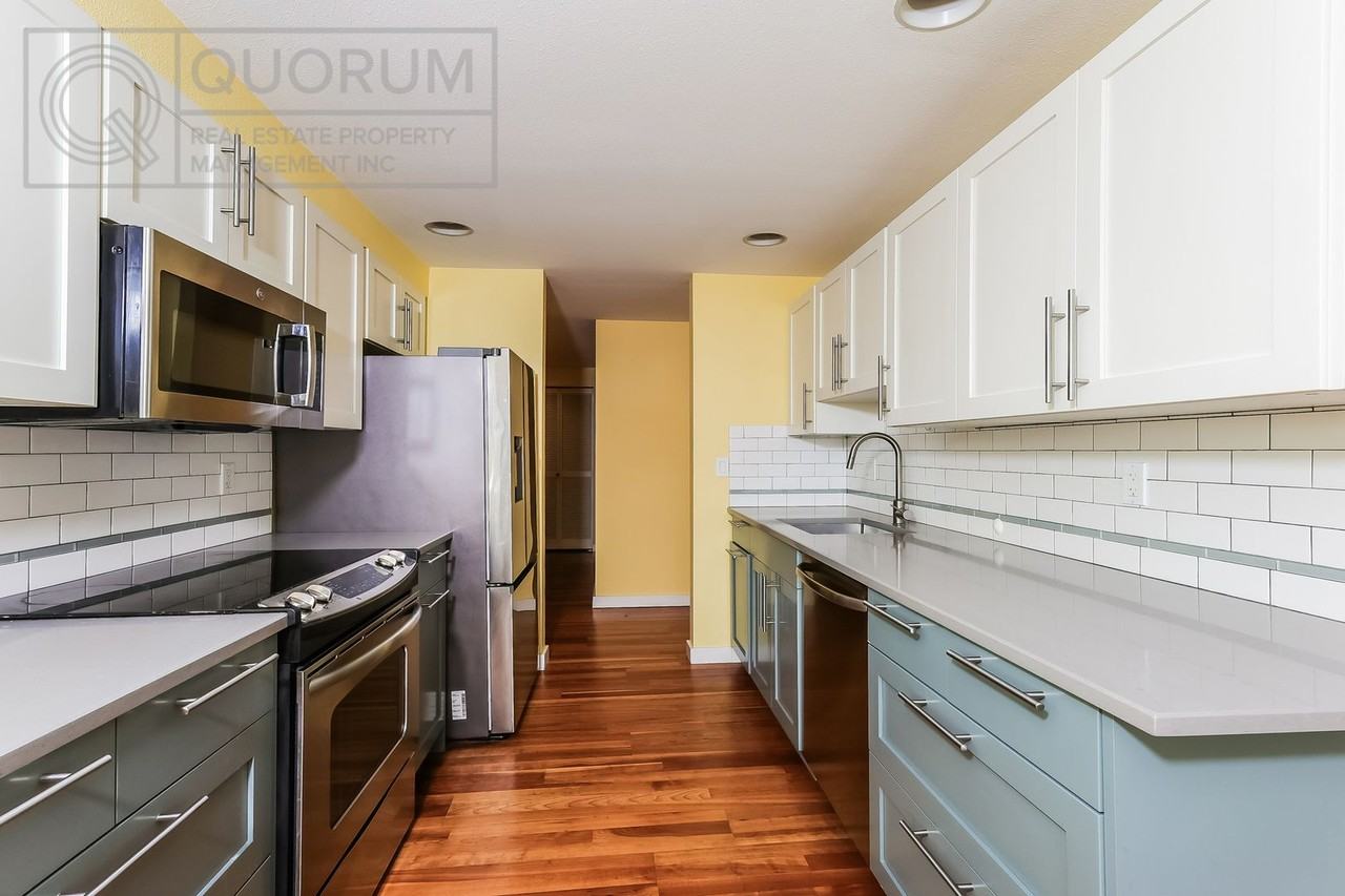 505 West Roy Street #402 - Photo 6 of 24