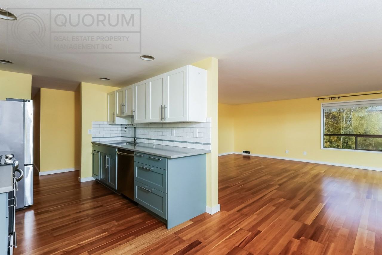 505 West Roy Street #402 - Photo 7 of 24