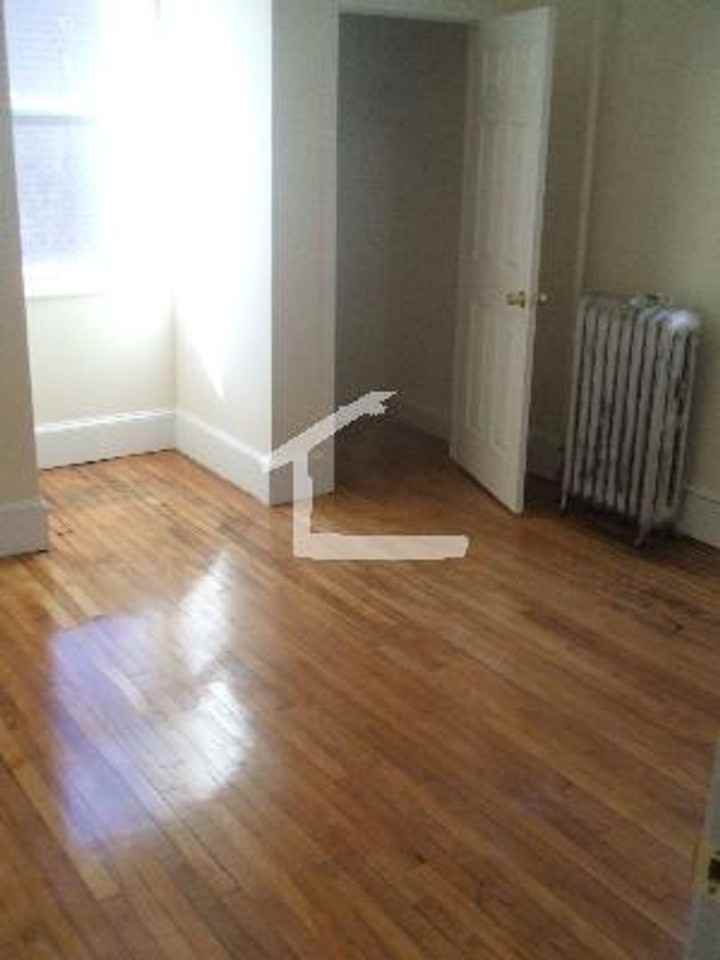 311 Saint Paul St - Photo 5 of 16