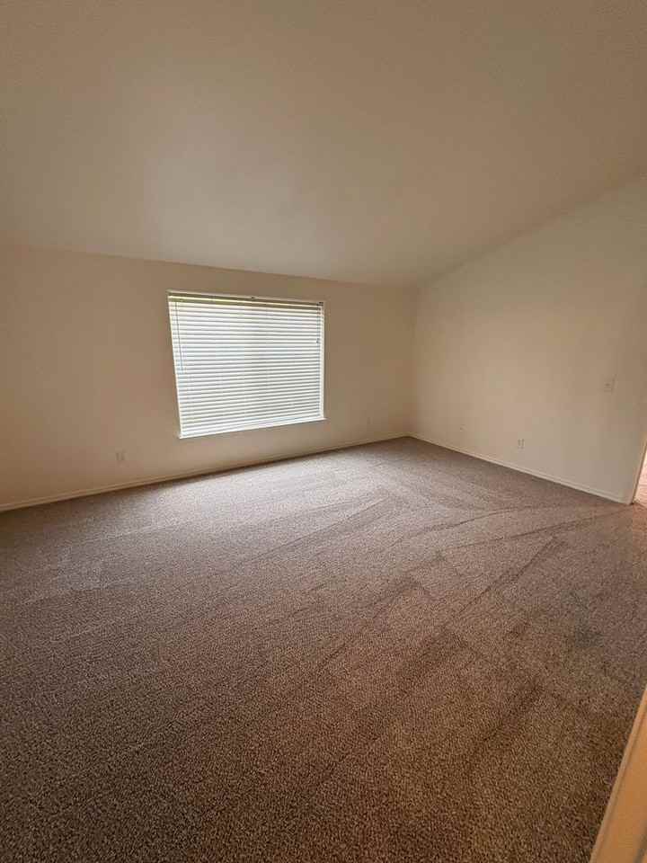 Bullion - Photo 7 of 11