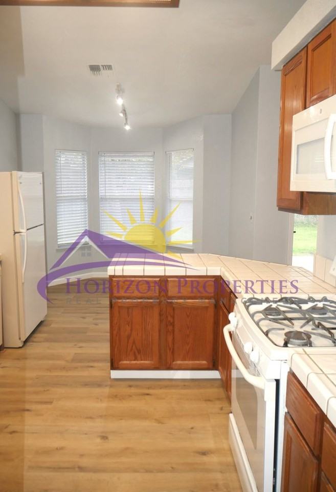 8635 West Chase Court - Photo 5 of 24