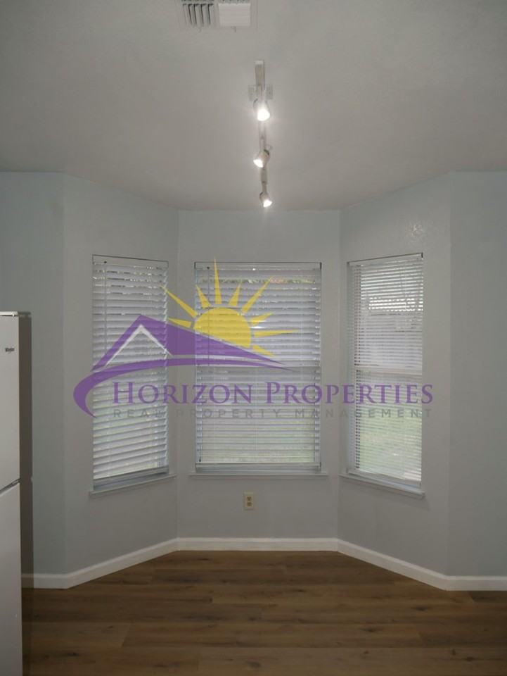 8635 West Chase Court - Photo 7 of 24