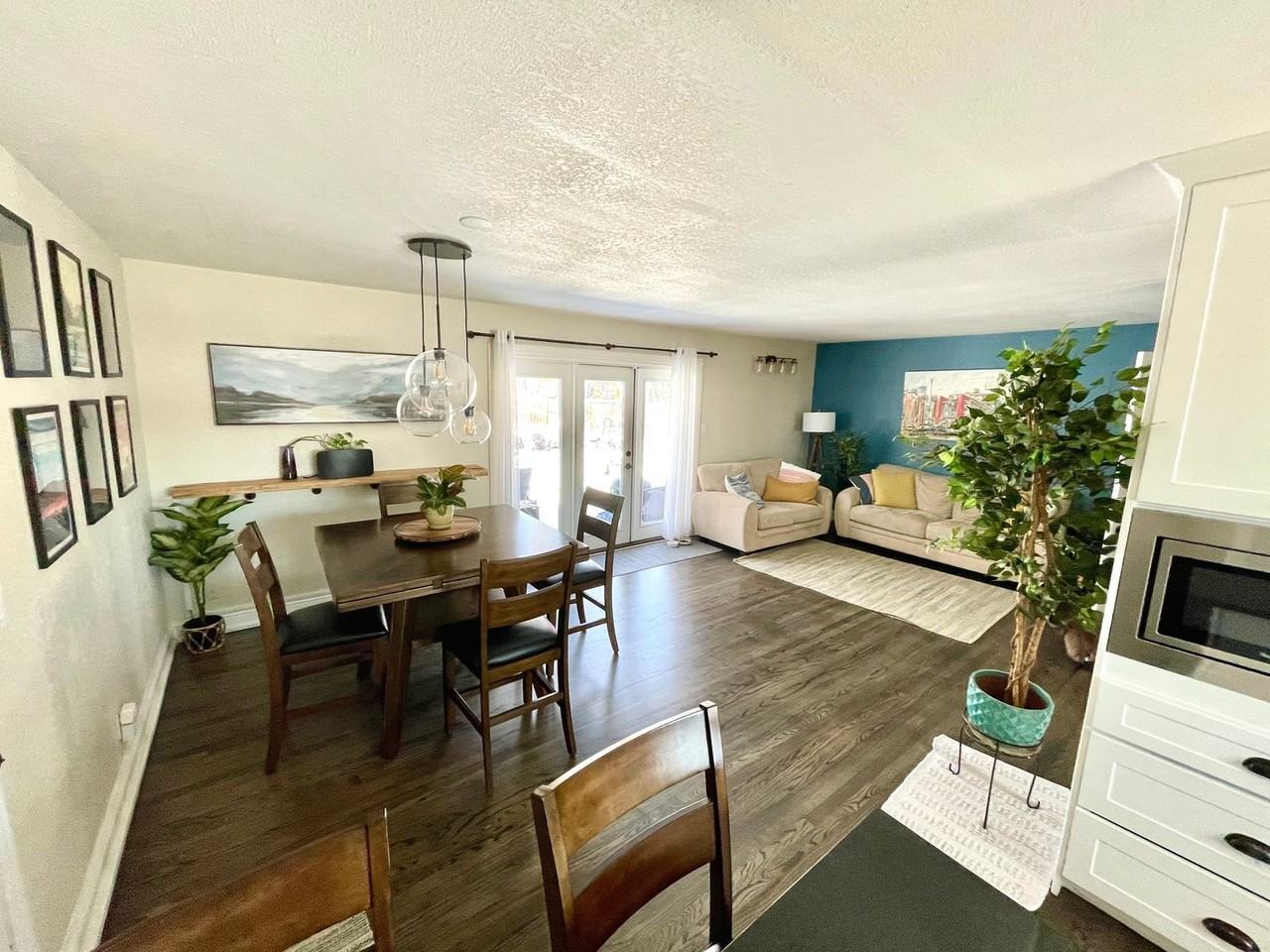 4585 Martin Drive - Photo 6 of 27