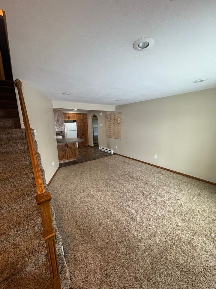 8 Westfield Circle - Photo 2 of 11