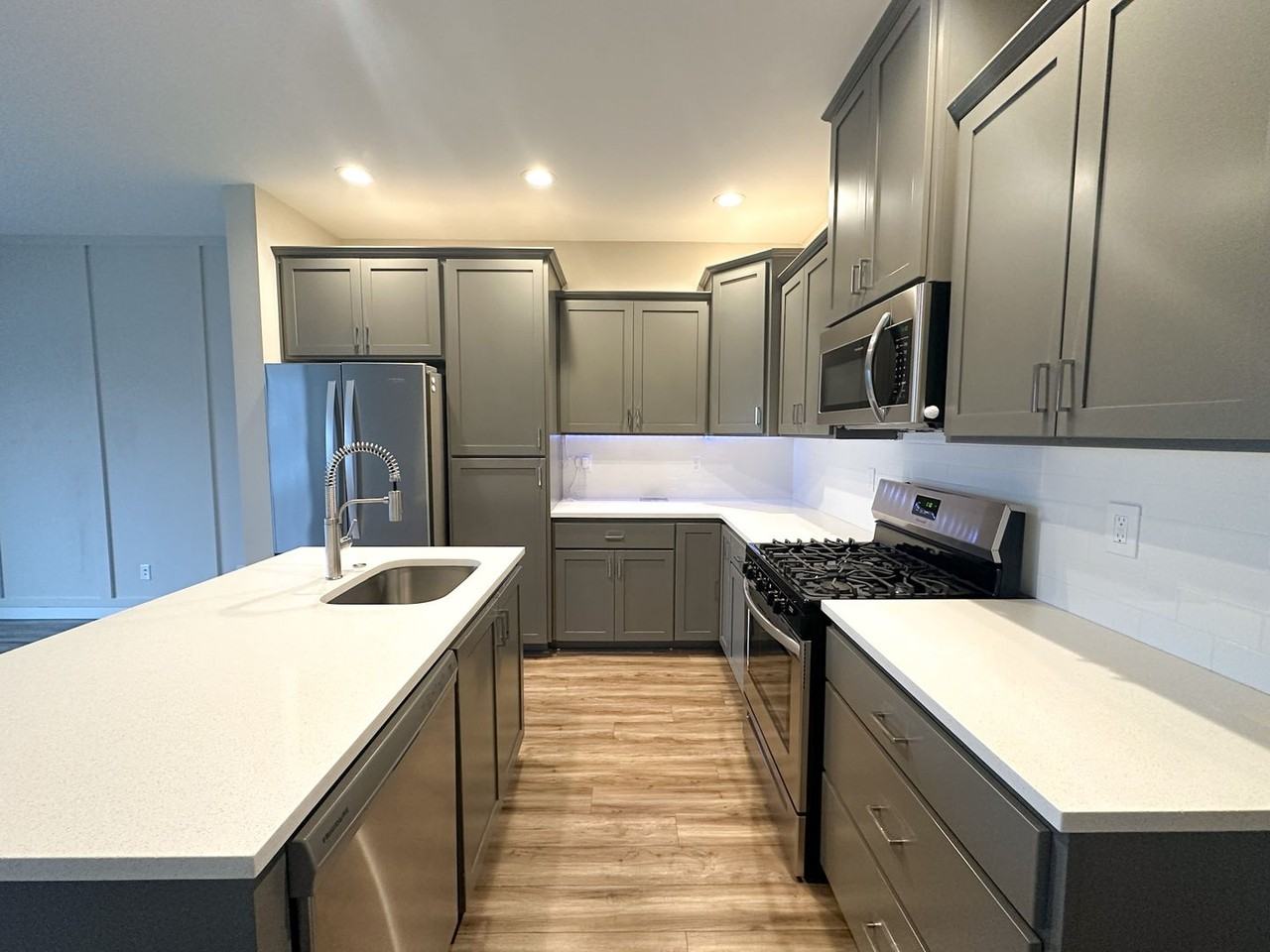 1959 Kari Dawn Ave Se - Photo 4 of 18