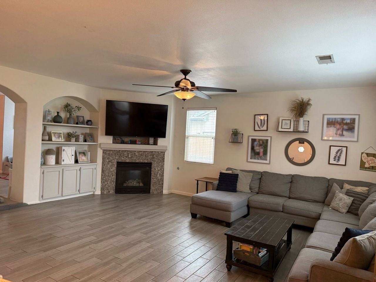 11602 Bocelli Ave - Photo 2 of 12