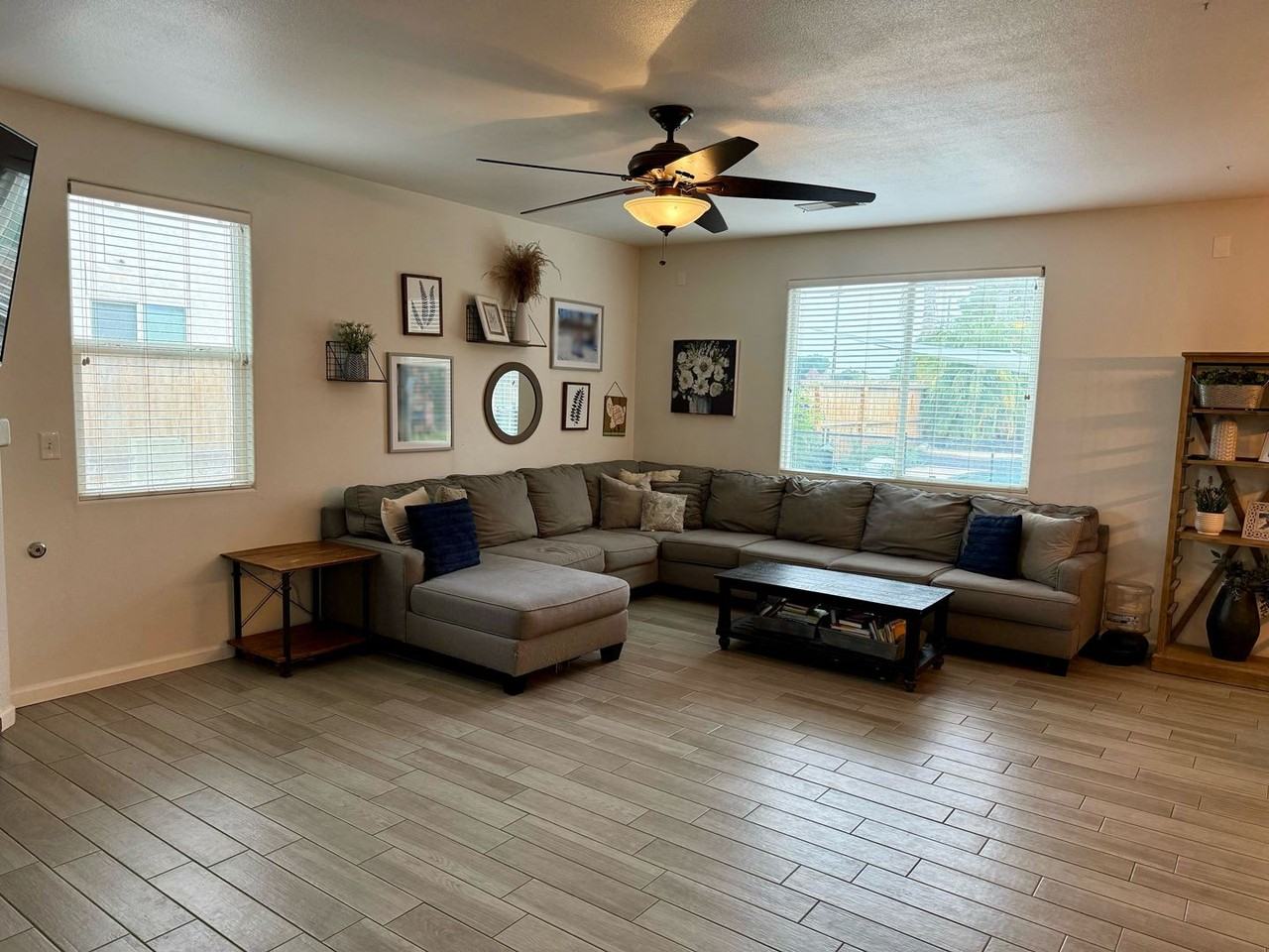 11602 Bocelli Ave - Photo 3 of 12