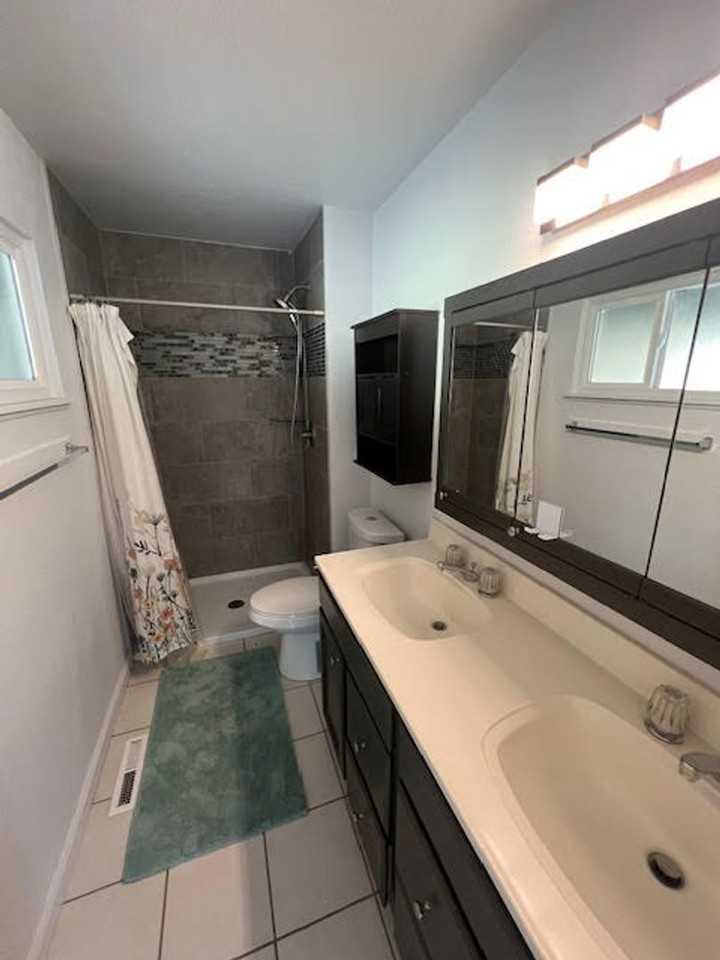 2670 Lennox Ln - Photo 7 of 20