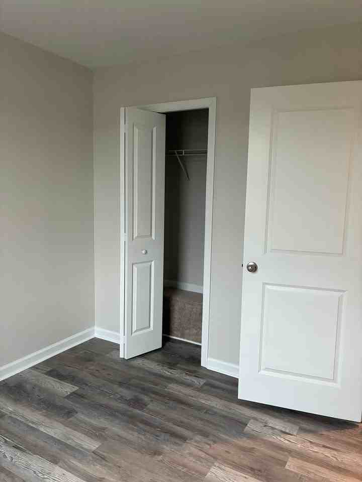 42 Honeylocust Circle - Photo 2 of 20