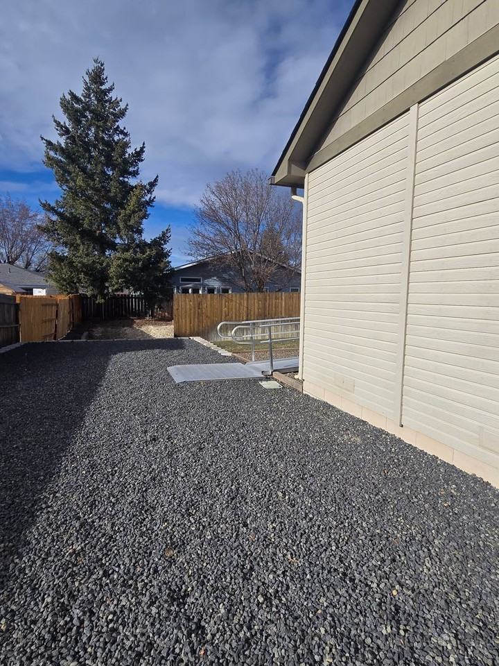 3835 Valinda Way - Photo 3 of 9