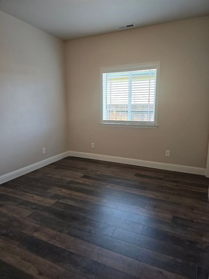 3835 Valinda Way - Photo 4 of 9