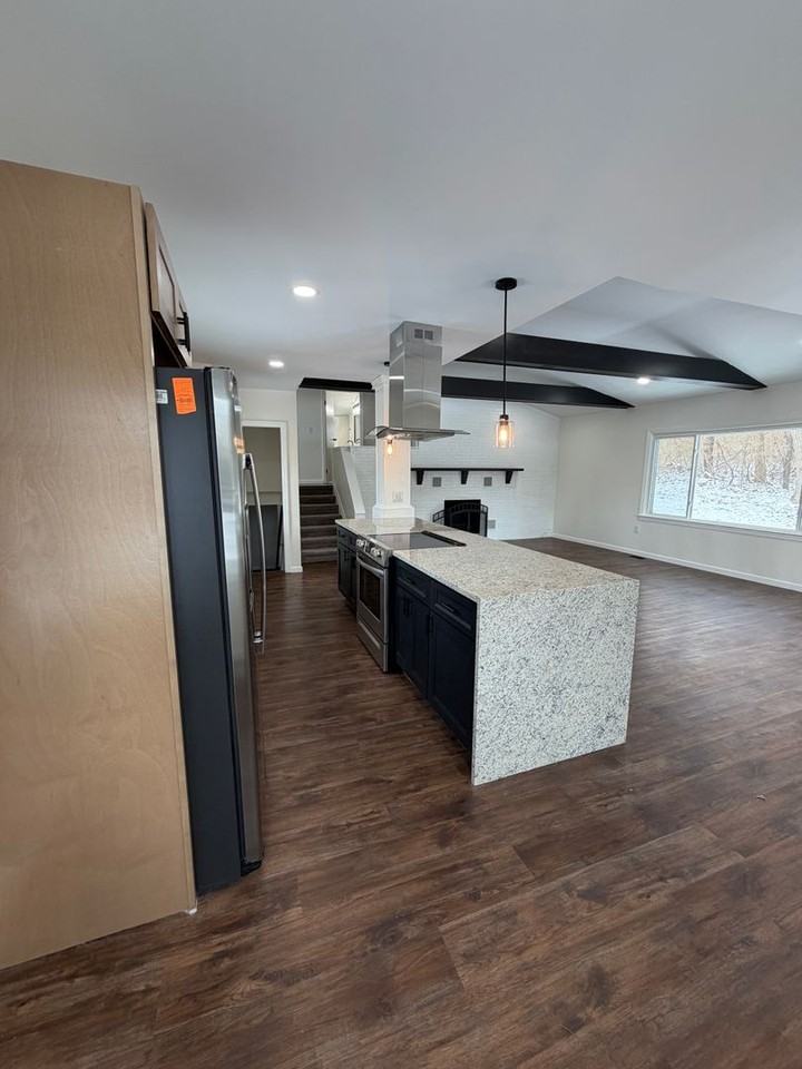 7980 Newark Road - Photo 3 of 30