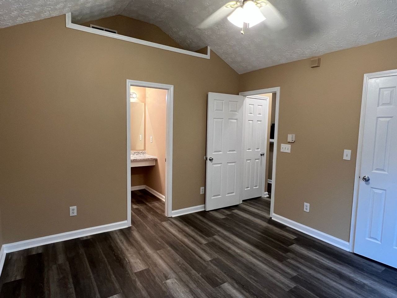 5200 Alexander Street - Photo 7 of 15