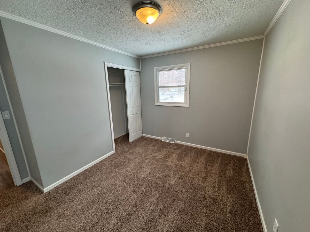 1530 Spring St - Photo 5 of 10