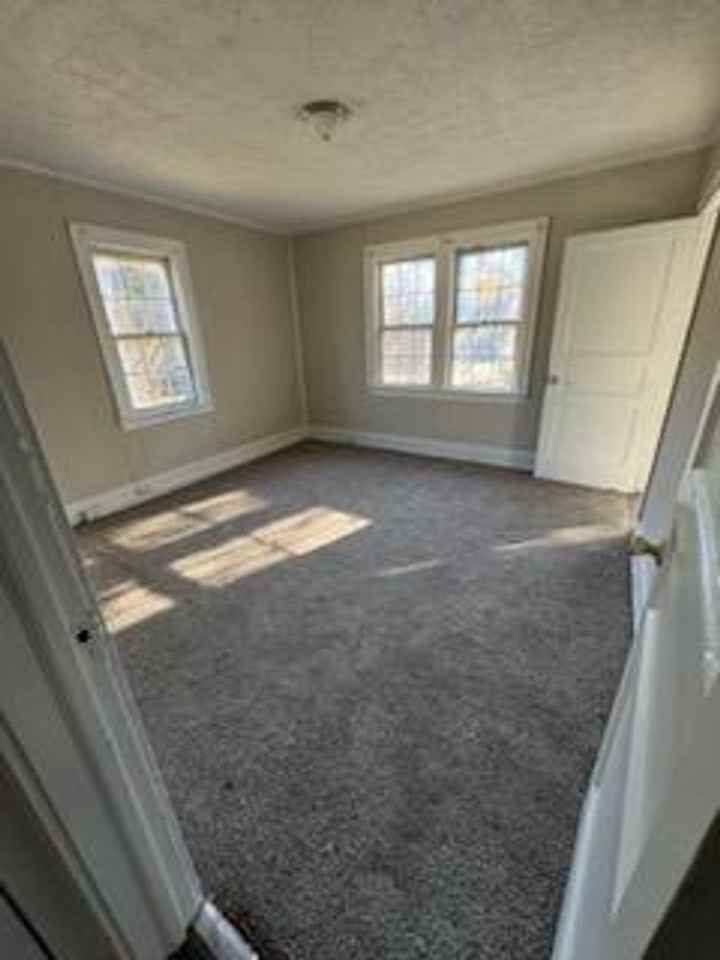 38 Evergreen Street - Photo 7 of 19