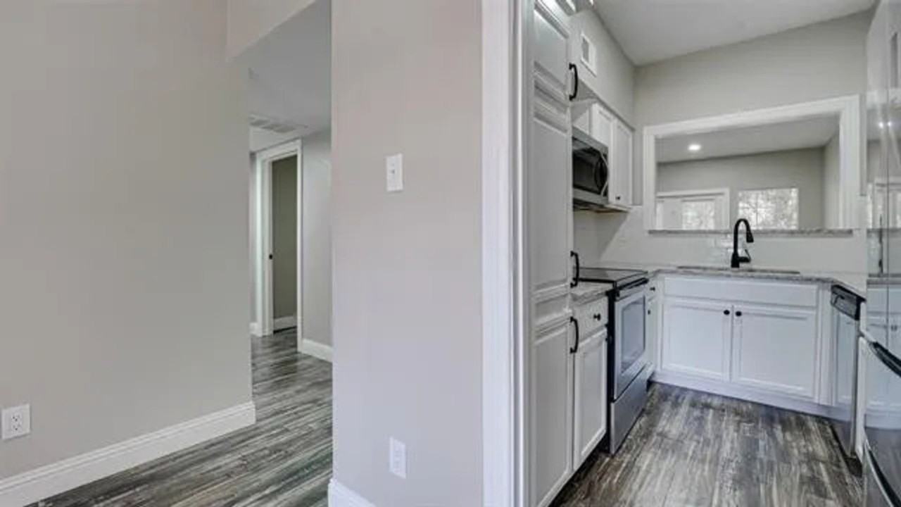 8550 Fair Oaks Crossing - Photo 3 of 7