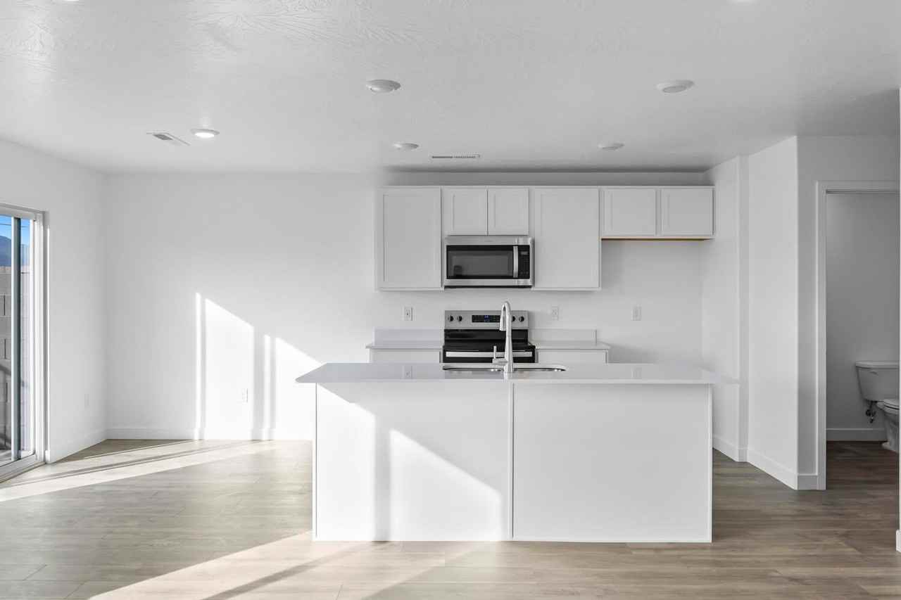 1704 S Forbidding Way - Photo 5 of 22