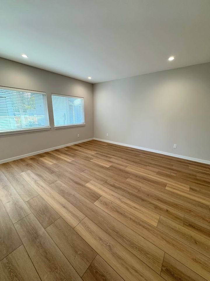 13822 Southeast Oatfield Road - Photo 3 of 33