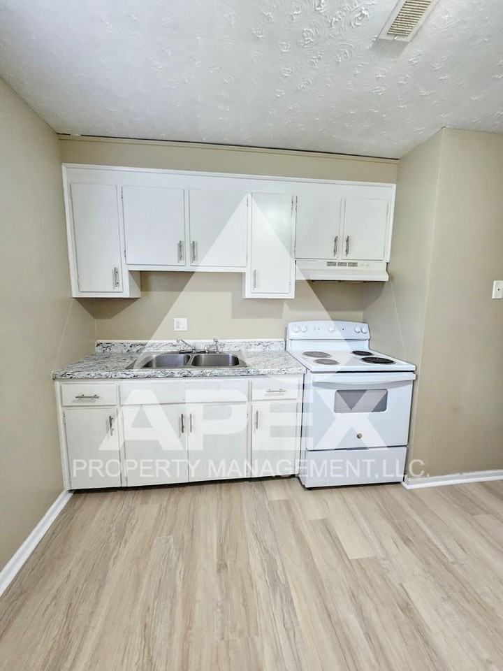 2927 Whittle Springs Rd #15 - Photo 7 of 17