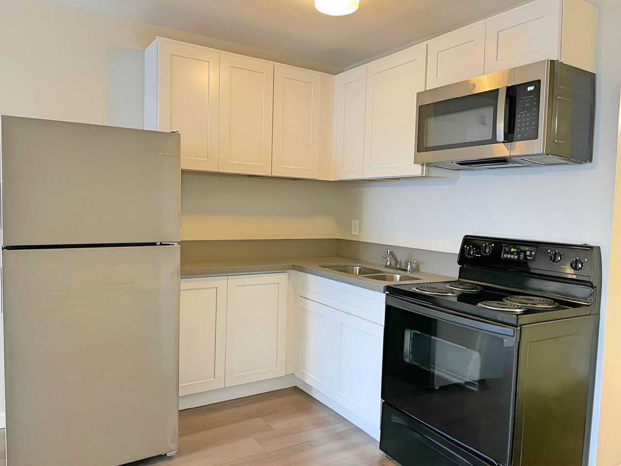 9th Ave - Photo 2 of 10