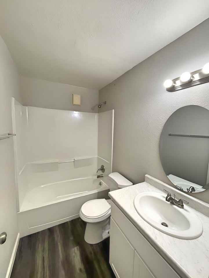 9th Ave - Photo 4 of 10