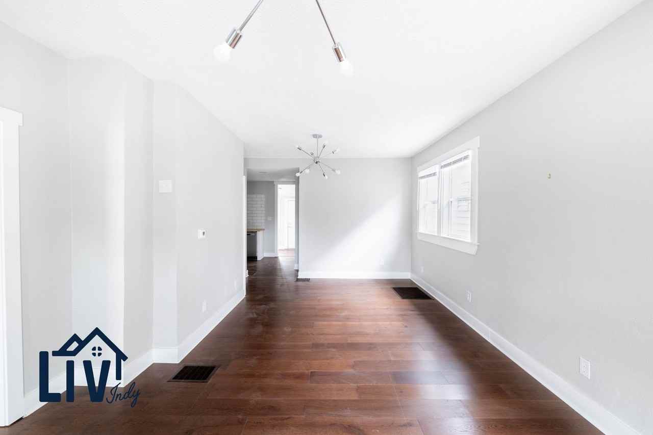 1212 S Keystone Ave - Photo 2 of 23