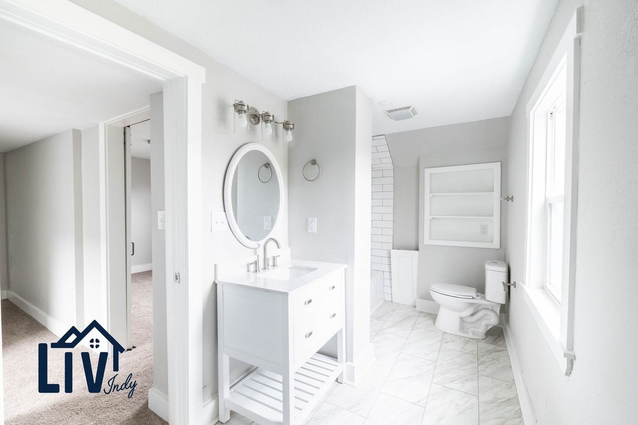 1212 S Keystone Ave - Photo 4 of 23