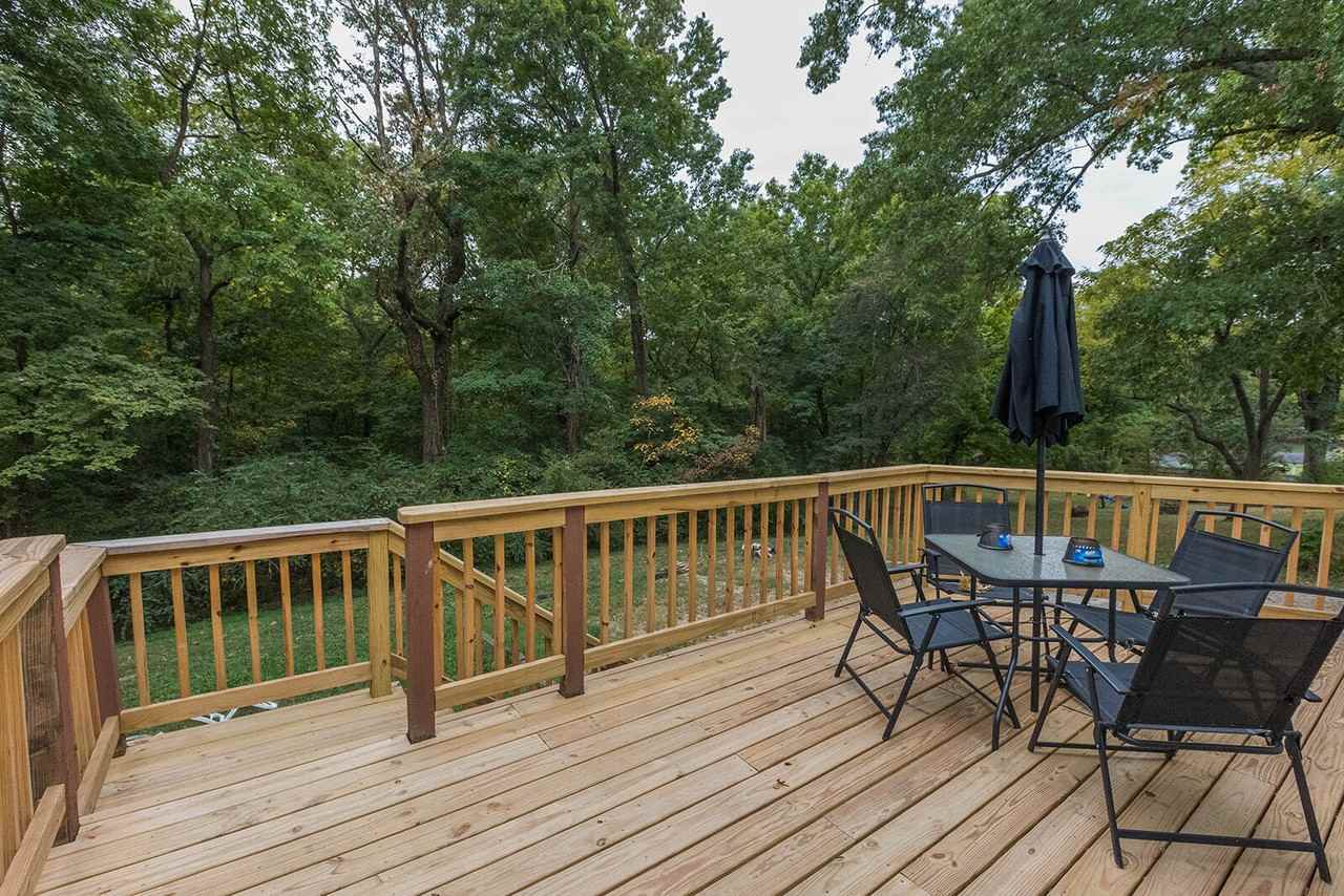 210 Elliott Ct - Photo 7 of 50