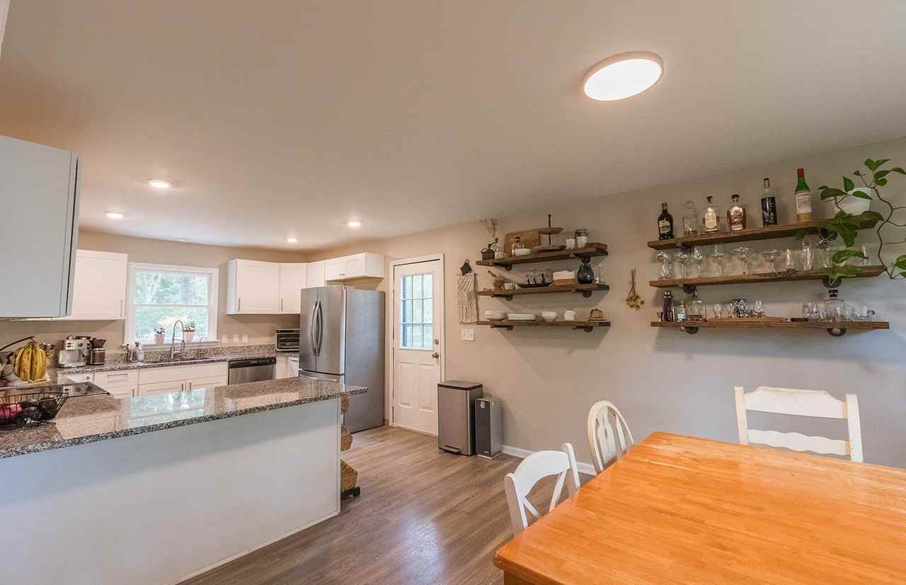 210 Elliott Ct - Photo 2 of 50