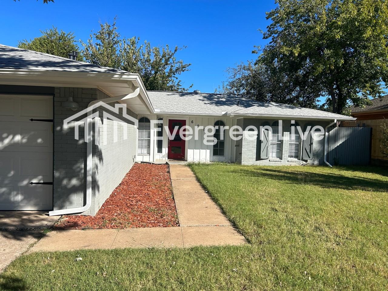 609 Banner Avenue - Photo 3 of 15