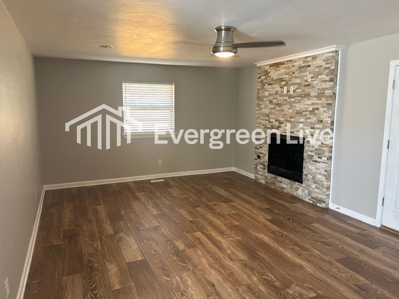 609 Banner Avenue - Photo 4 of 15