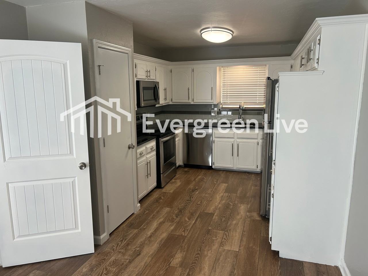 609 Banner Avenue - Photo 6 of 15