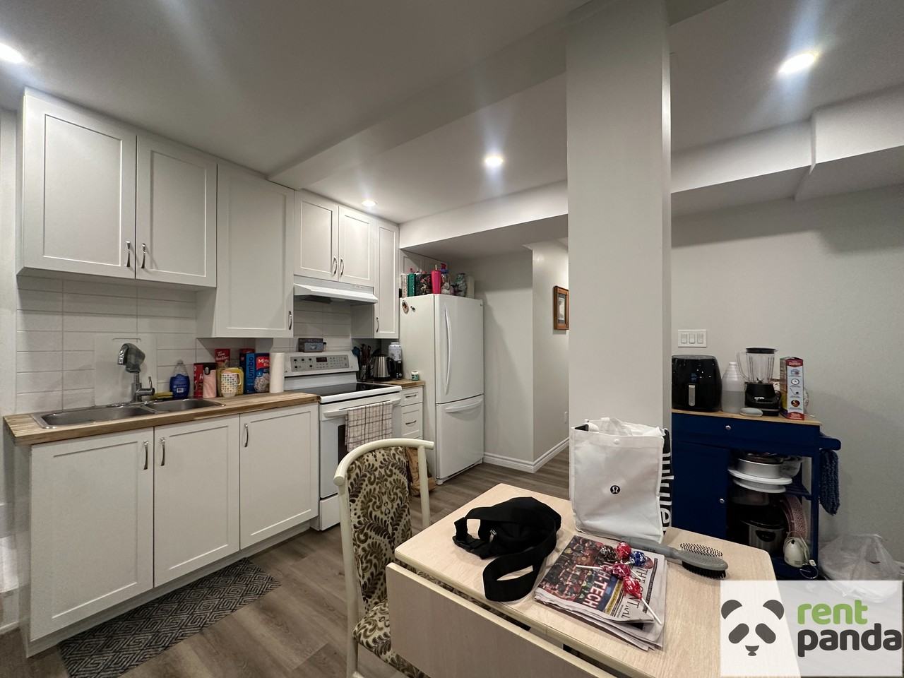 103 Ritson Road South - Photo 5 of 17