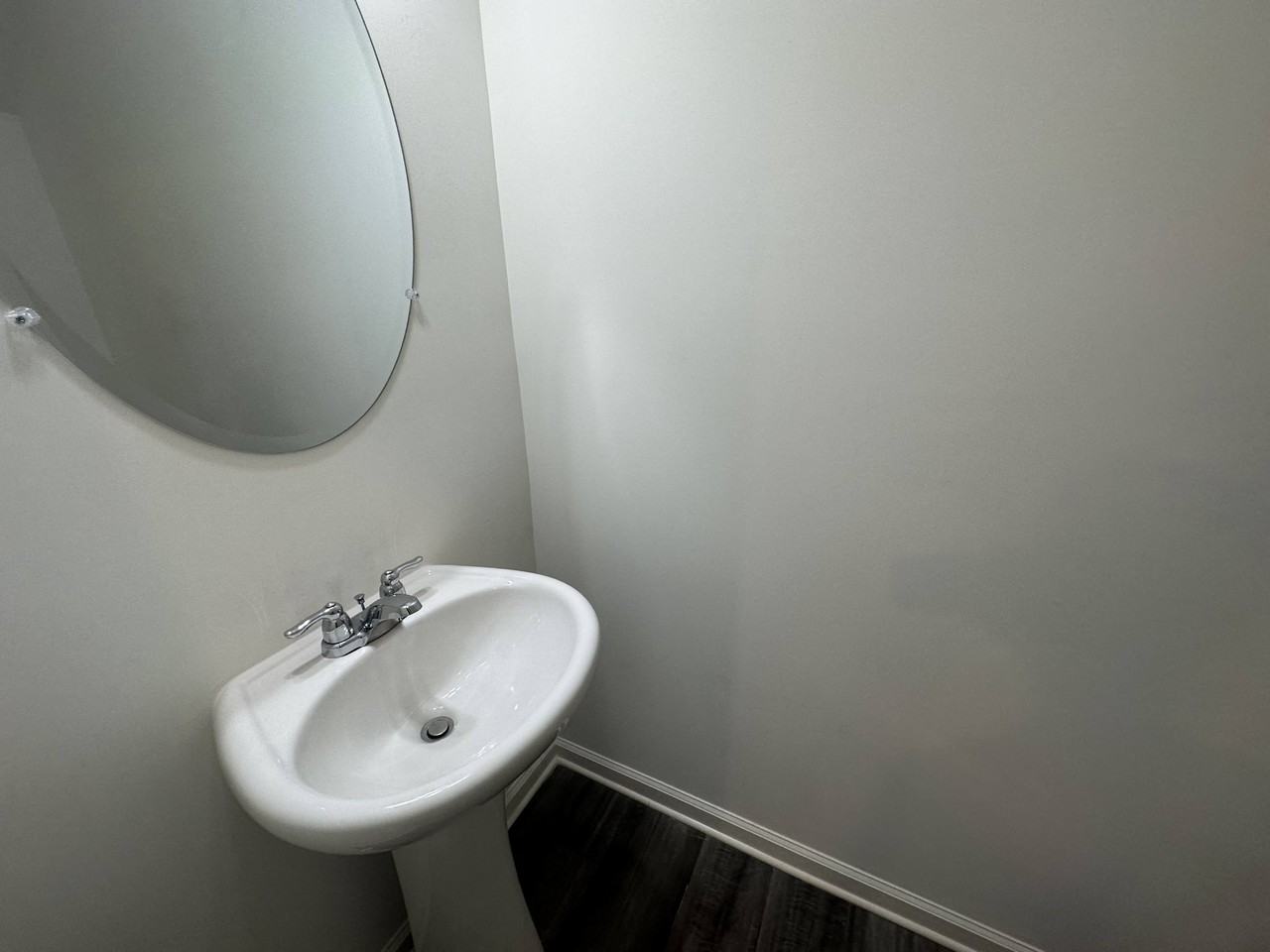 112 Swindon Dr - Photo 4 of 16