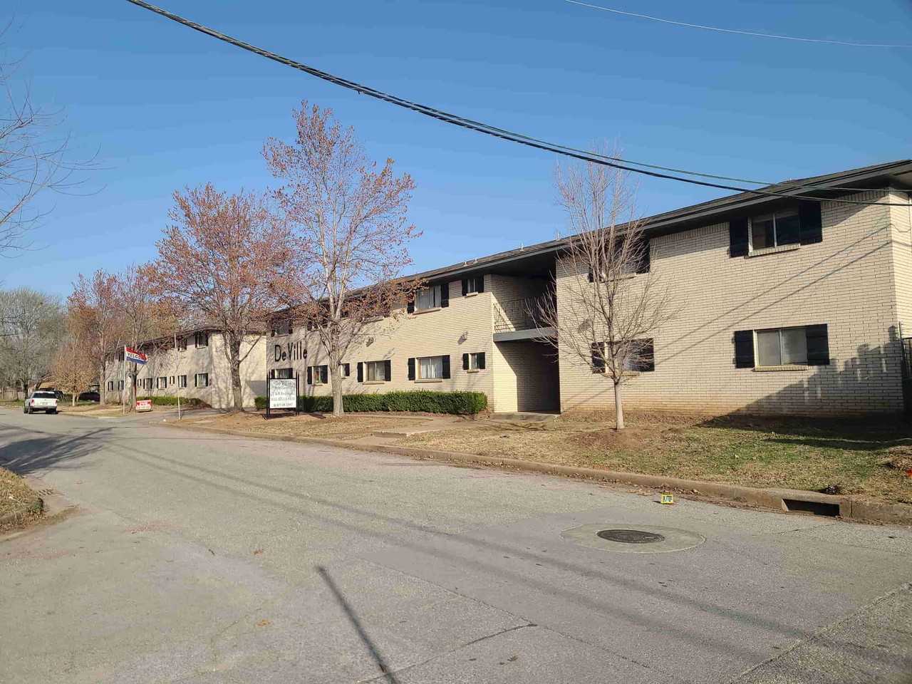 DeVille Apartments - Photo 6 of 17